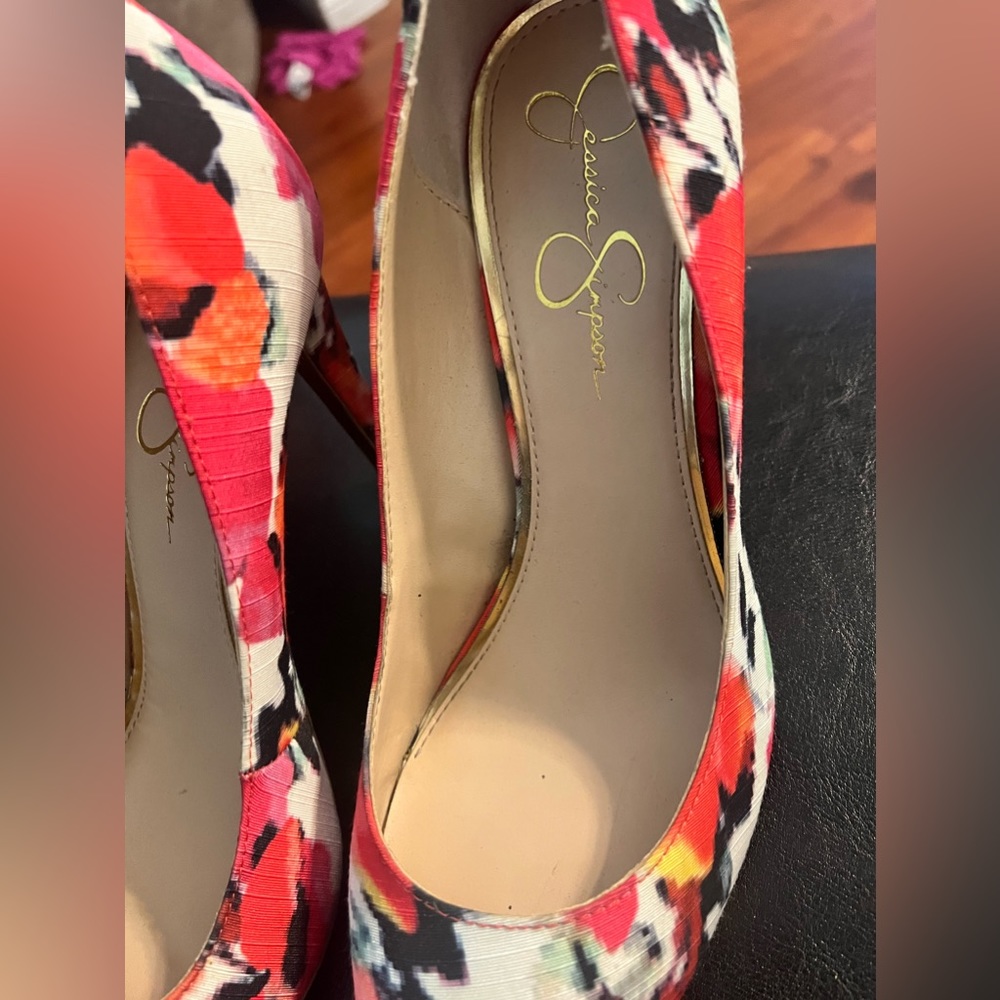 Jessica Simpson heels size 9 1/2